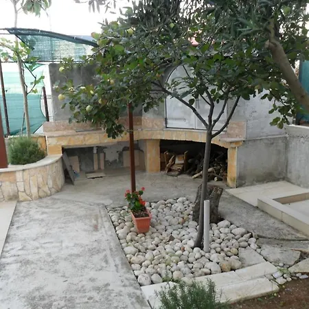 In Okrug Gornji With Seaview, Terrace, Air Condition, Wifi Apartment *
