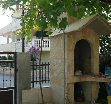 In Okrug Gornji With Seaview, Terrace, Air Condition, Wifi Apartment *